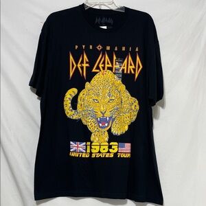 Def Leppard NWT 1983 Pyromania Tour Cotton T-Shirt XL